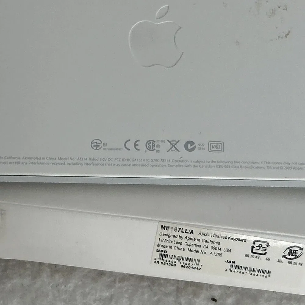 Genuine Apple A1314 Magic Wireless Keyboard [Bluetooth] With A Box